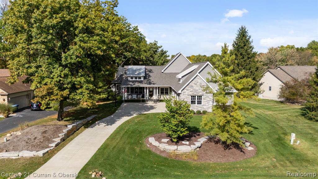 1306 Victoria Lane, Fenton, MI 48430 — front exterior