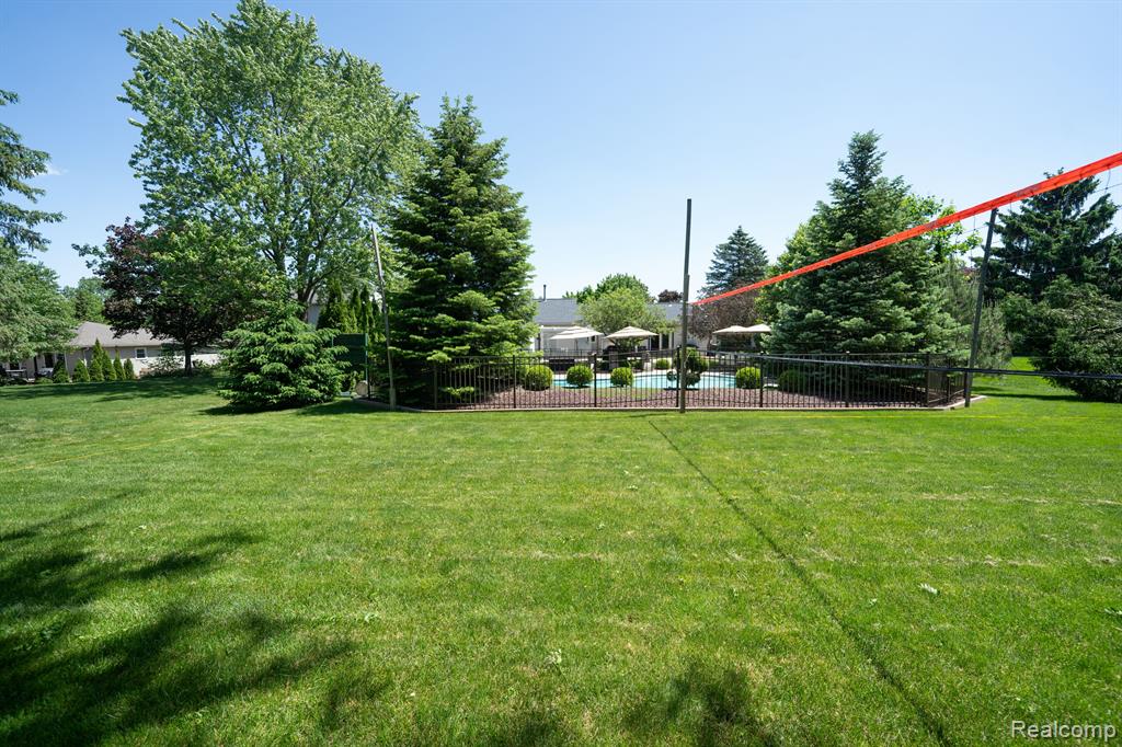 24729 SARAH FLYNN, Novi, MI — Photo 18