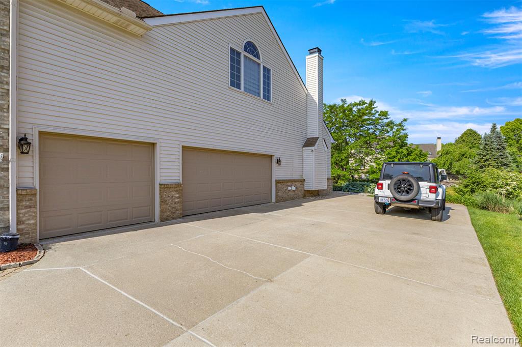 4991 Knollcrest Court, Commerce Twp, MI 48382 — Photo 50