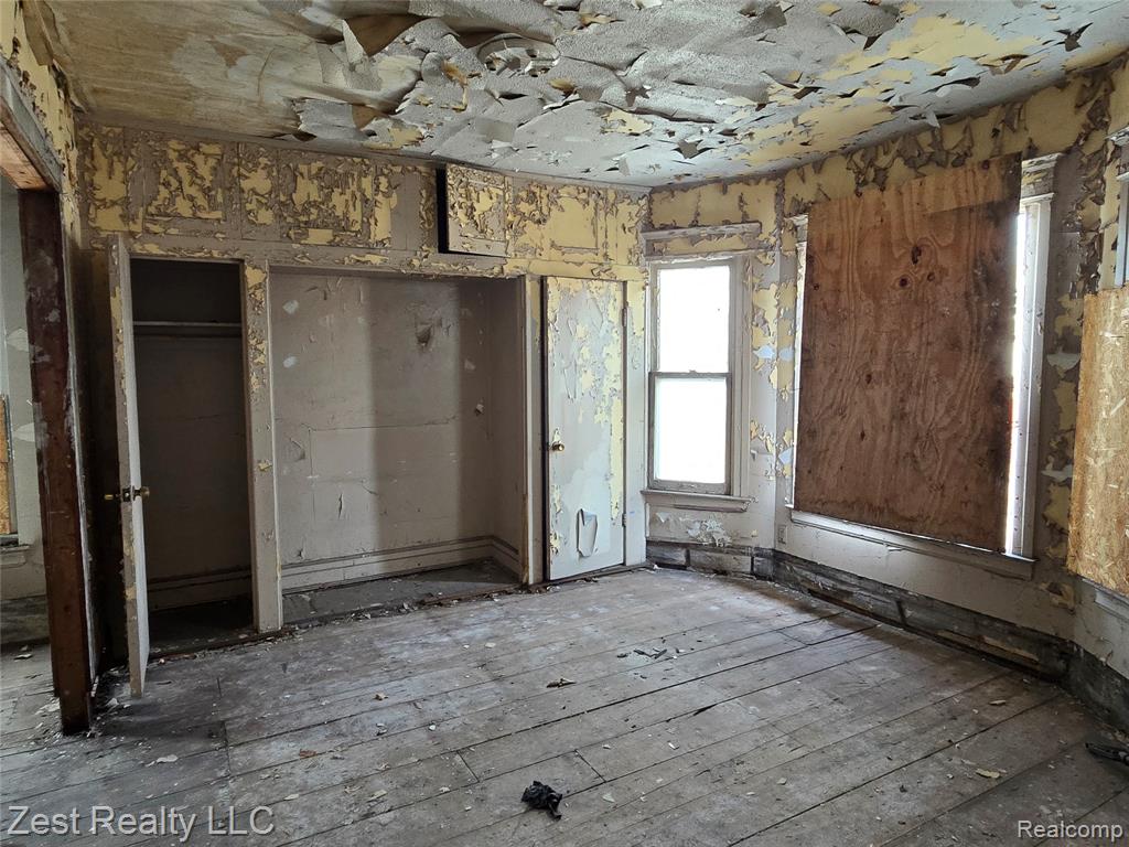 691 Clairmount Street, Detroit, MI 48202 — Photo 15
