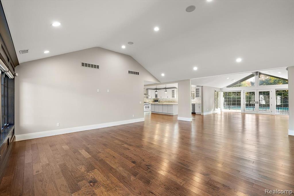 5741 Snowshoe Circle, Bloomfield Hills, MI 48301 — Photo 10