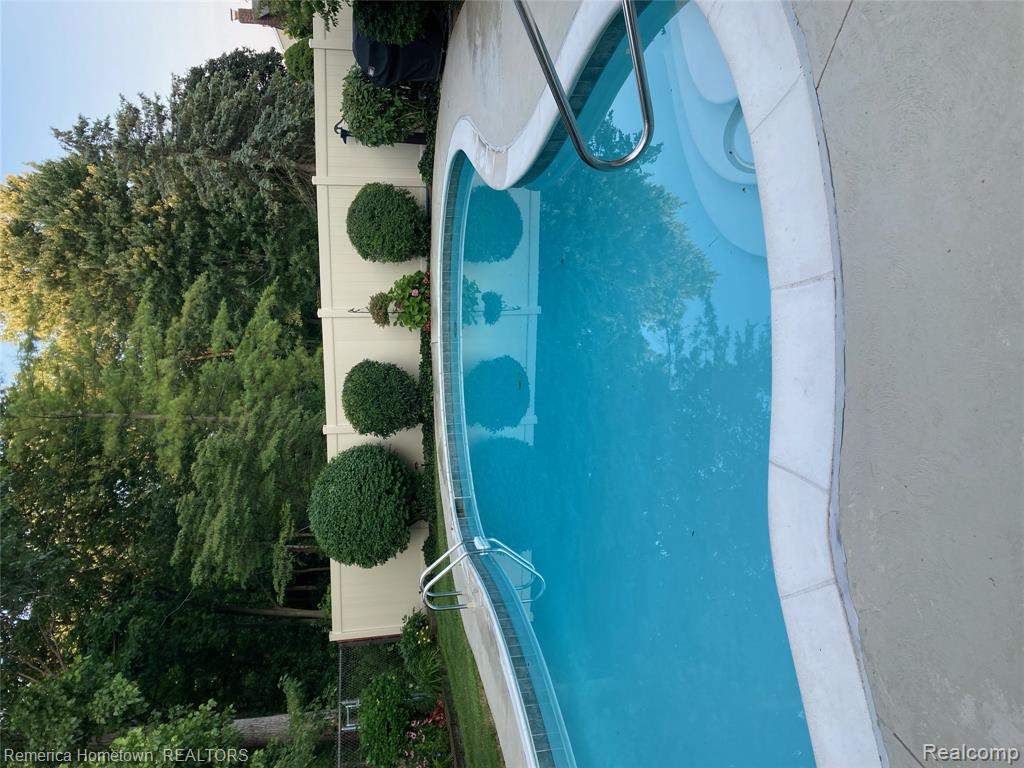 46490 Bartlett Drive, Canton, MI 48187 — Photo 37