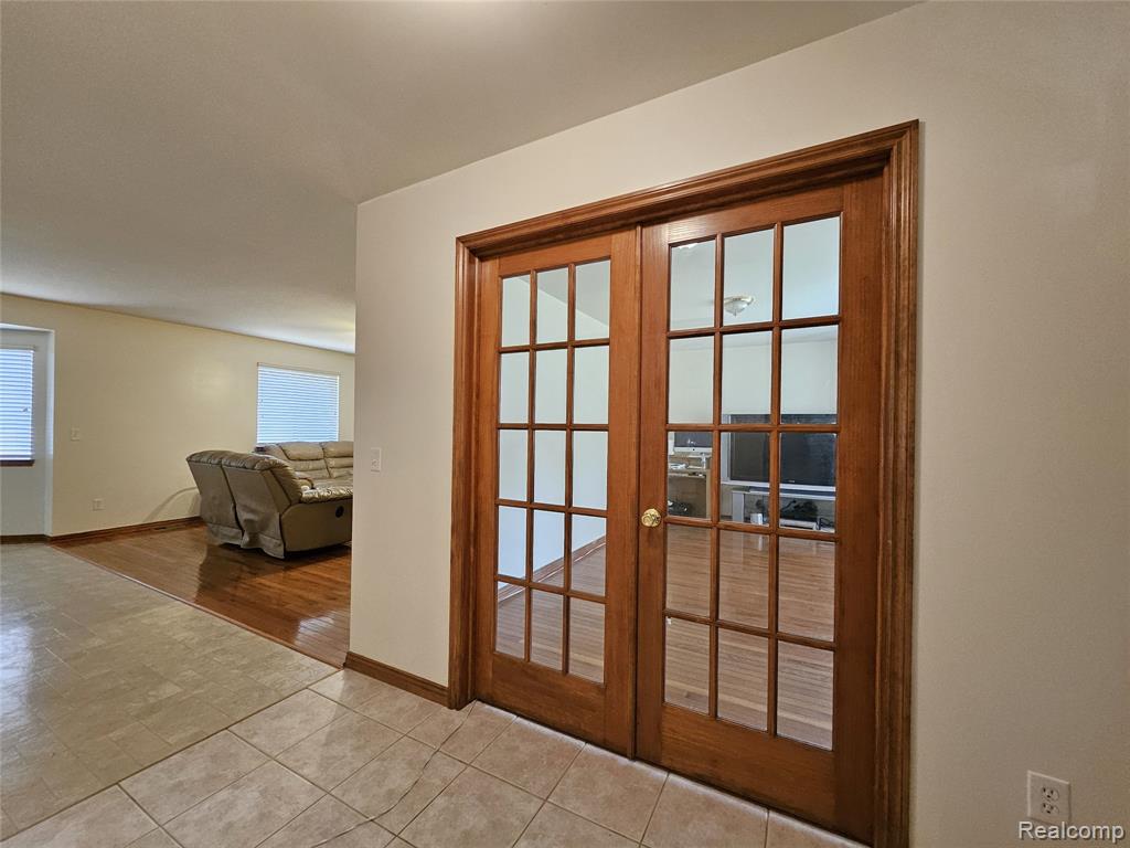 15801 Toulouse, Fraser, MI 48026 — Photo 9