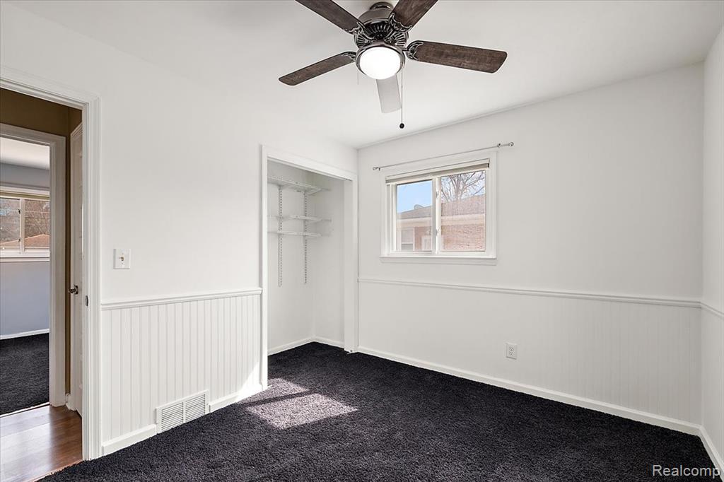 9364 Colorado Street, Livonia, MI 48150 — Photo 33