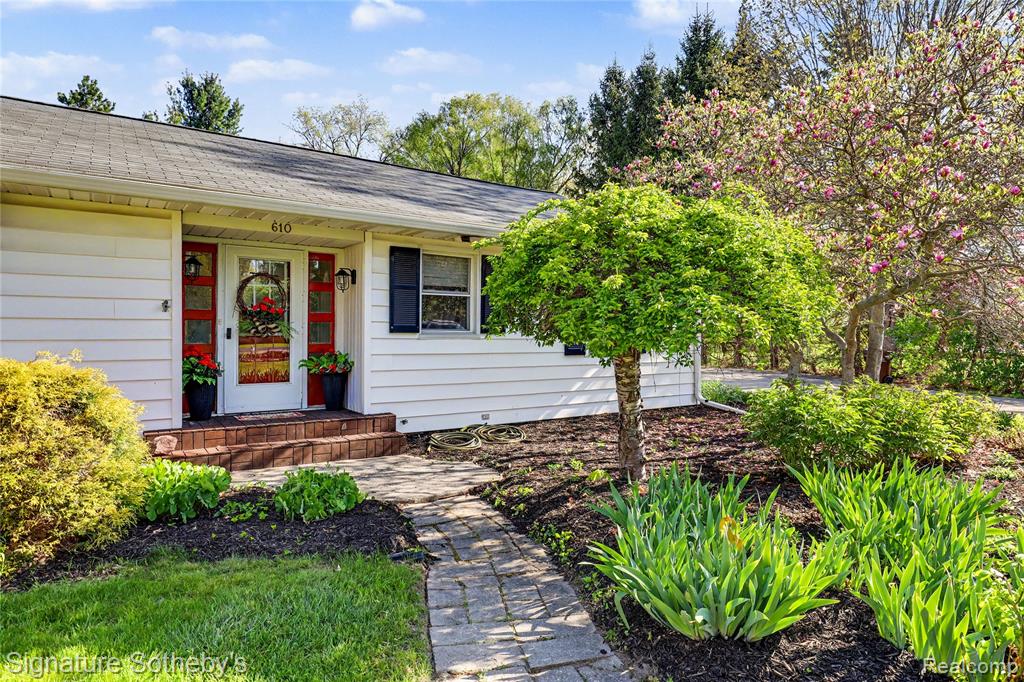 610 W Ellis Avenue, Belding, MI 48809 — Photo 6