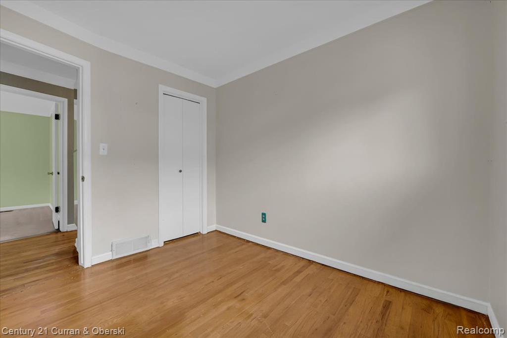 5965 Berwyn Street, Dearborn Heights, MI 48127 — Photo 9