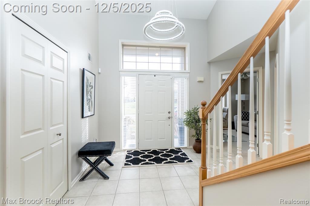 6157 Lochmore Drive, Commerce Twp, MI 48382 — Photo 8