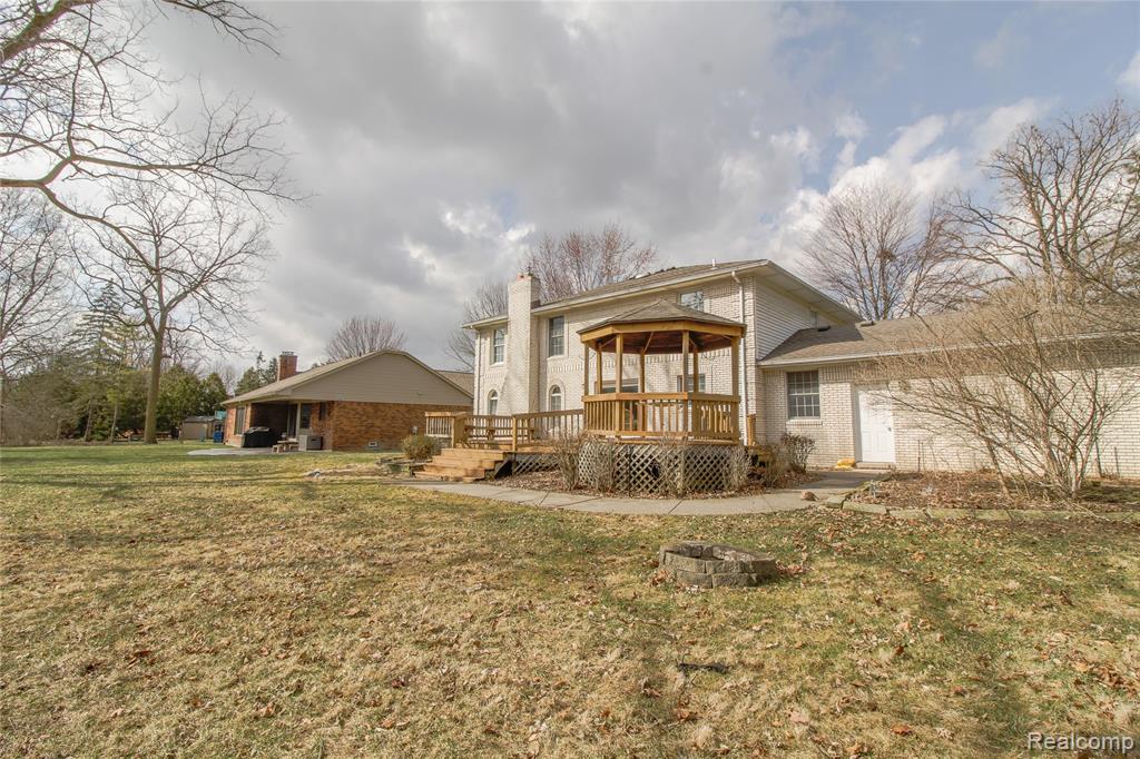 8121 Saint James Drive, Grosse Ile, MI 48138 — Photo 43