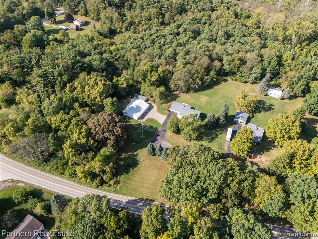 6505 Strawberry Lake Road, Hamburg, MI — Photo 70
