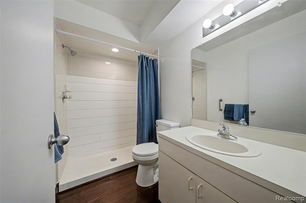 705 Preston Court, Rochester Hills, MI 48307 — Photo 18