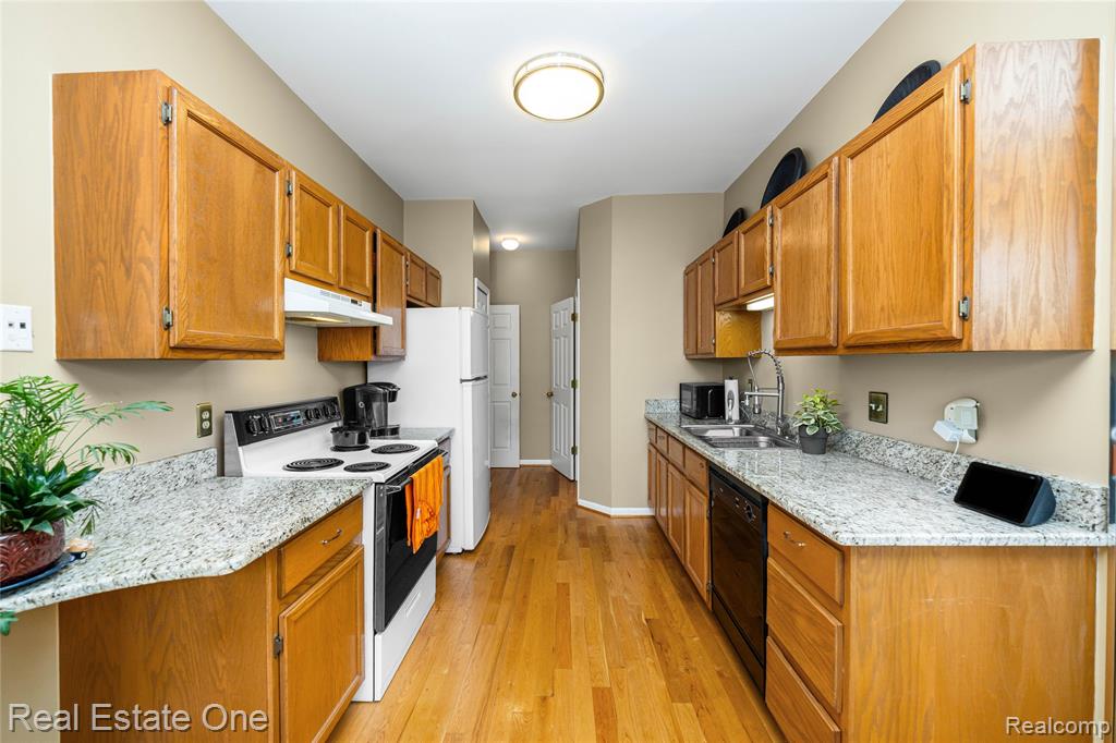 38494 Windsor, 54, Farmington Hills, MI 48331 — Photo 11