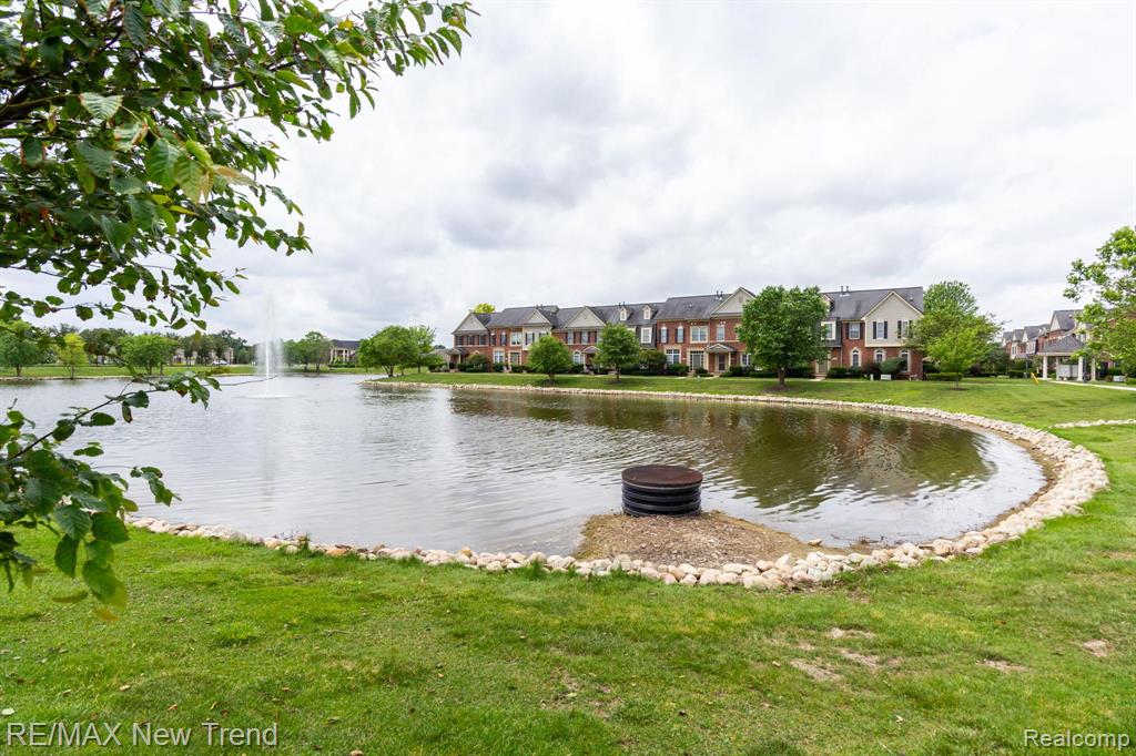 45929 GRAYSTONE Lane, Canton, MI 48187 — Photo 31