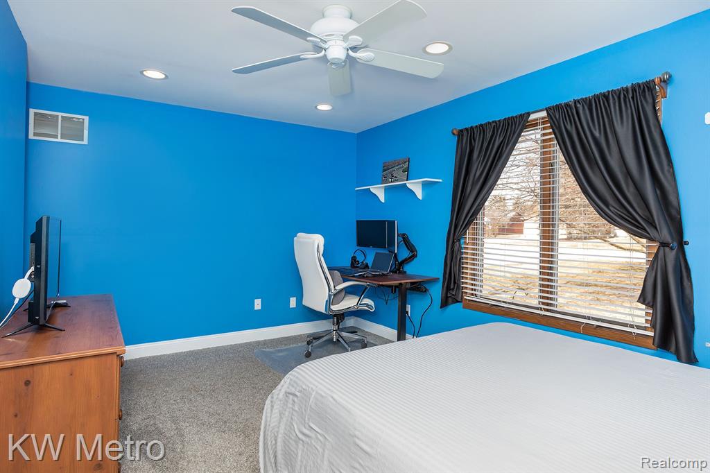 55 BOYKEN Road, Rochester Hills, MI 48307 — Photo 24