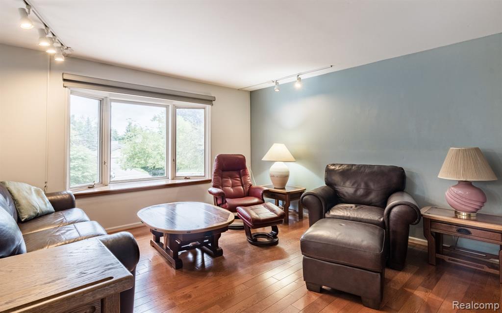 8637 Brazos Court, White Lake, MI — Photo 6