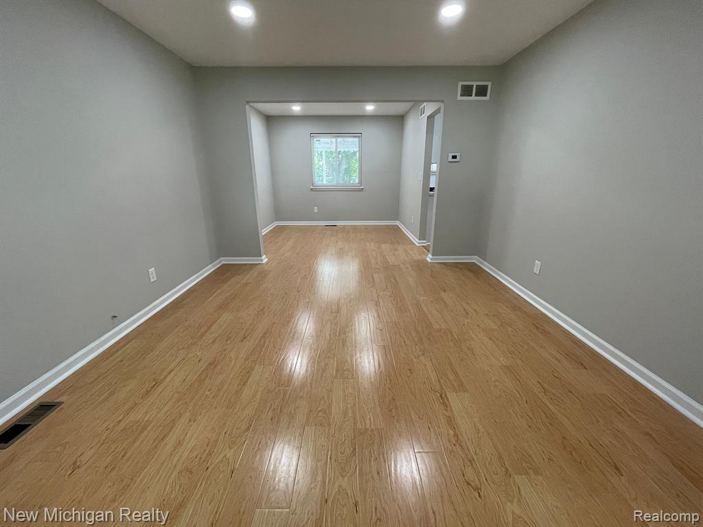 2427 CARRIAGE Way, Ypsilanti, MI 48197 — Photo 16