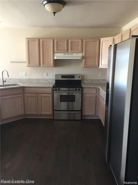 21716 N LYON Trail, South Lyon, MI 48178 — Photo 2