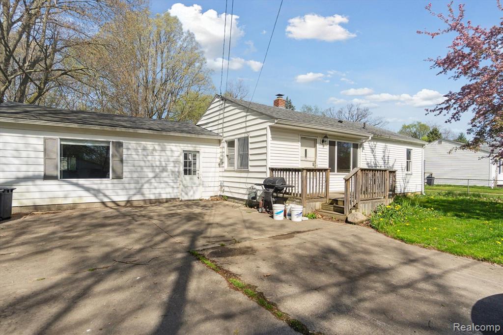 5407 Country Lane, Flint, MI 48506 — Photo 2