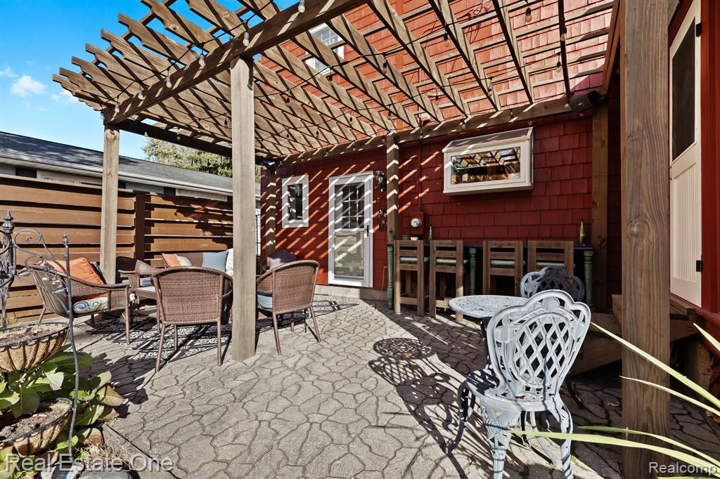 240 MONT EAGLE Street, Milford, MI 48381 — Photo 4