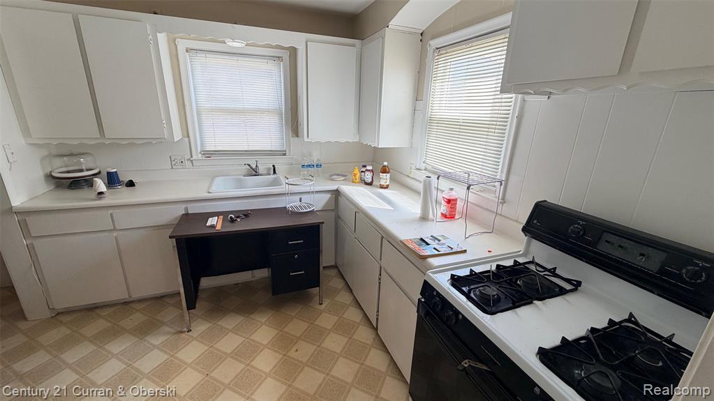2208 Belton Street, Garden City, MI — Photo 12