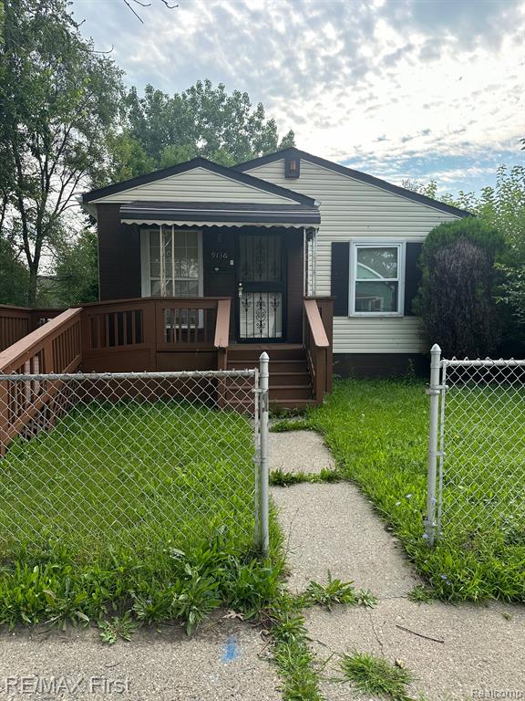 9136 HOLCOMB Street, Detroit, MI 48213 — front exterior