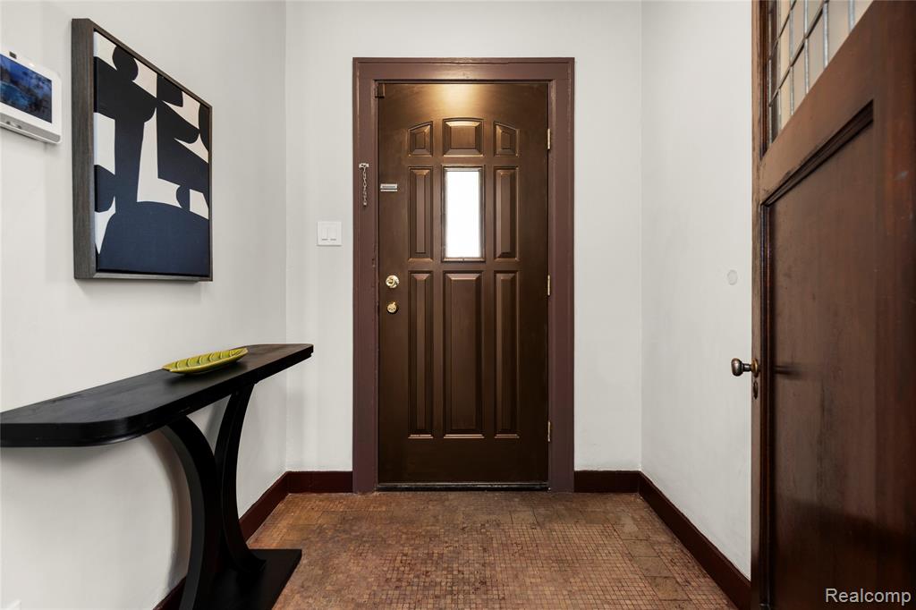 2295 Atkinson Street, Detroit, MI 48206 — Photo 8