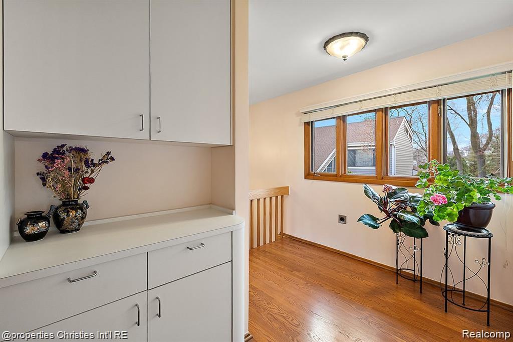 4566 Walden Drive, Bloomfield Hills, MI 48301 — Photo 42