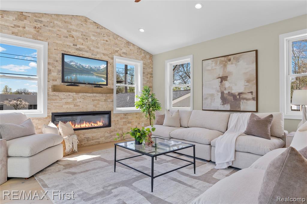 700 Devillen Avenue, Royal Oak, MI 48073 — Photo 15