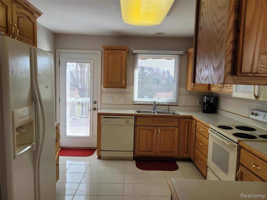 6095 Steeplechase Drive, Grand Blanc, MI 48439 — Photo 6