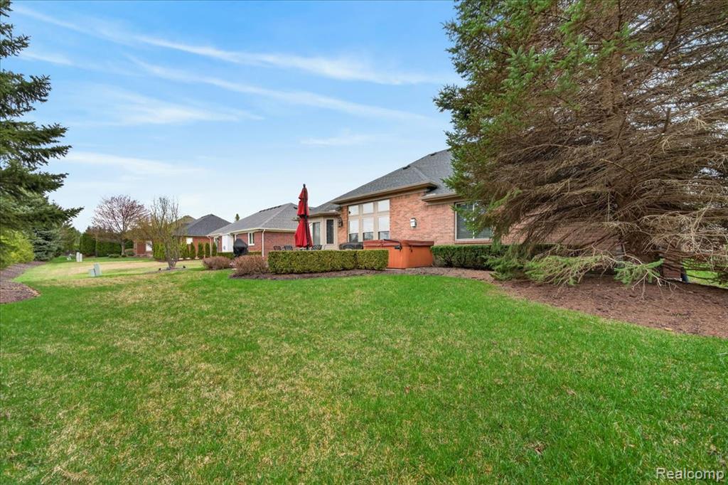 20196 Huron Drive, Clinton Twp, MI 48038 — Photo 37