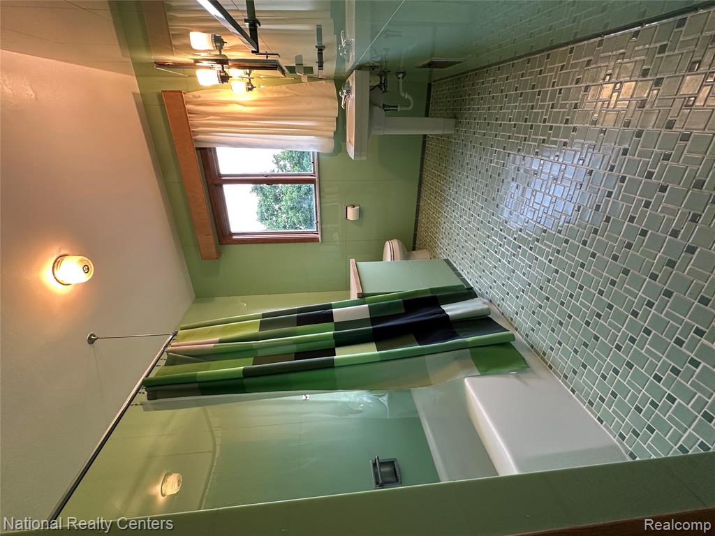 821 Pemberton Road, Grosse Pointe, MI 48230 — Photo 44