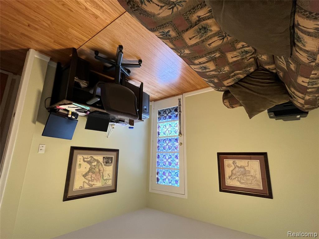 702 E Windemere Avenue, Royal Oak, MI 48073 — Photo 13