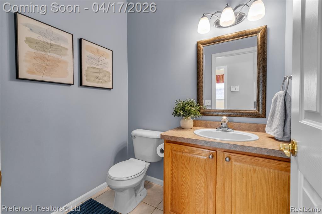 8560 Vista Court, Westland, MI — Photo 27