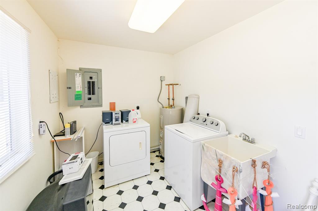 6575 Circle Drive, Harrison, MI 48625 — Photo 25