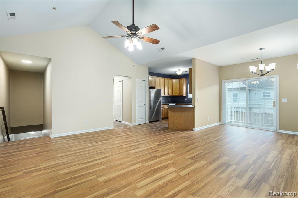 5200 ADDINGTON Drive, 49, Commerce Twp, MI 48390 — Photo 12