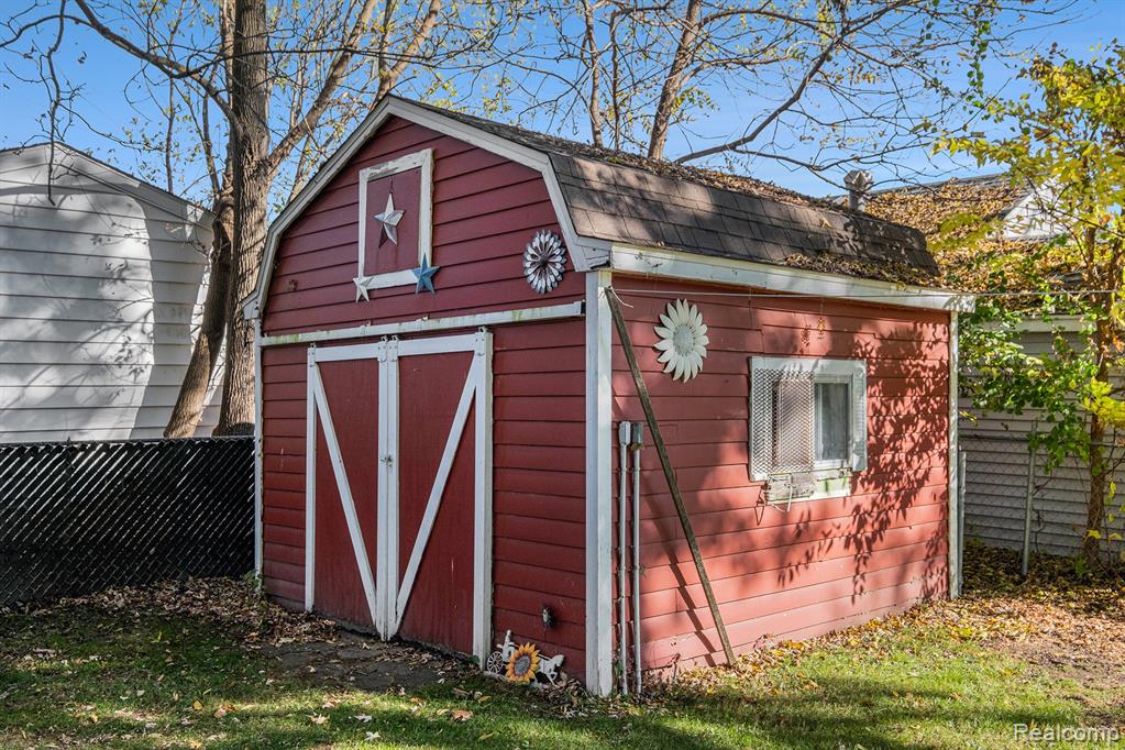 5474 Country Lane, Flint, MI 48506 — Photo 18