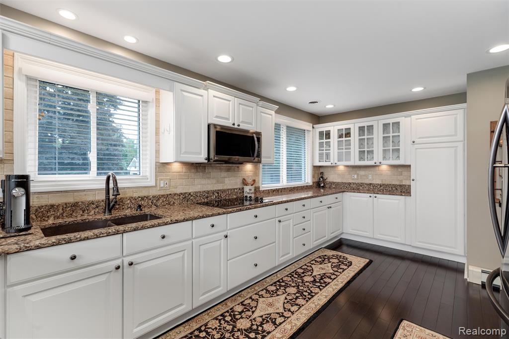8950 Riverview, Pinckney, MI 48169 — Photo 11