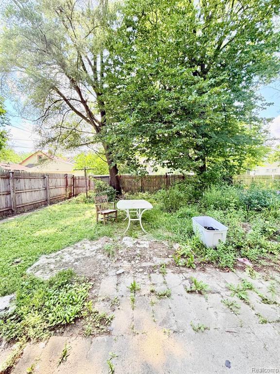 9129 Fischer Street, Detroit, MI 48213 — Photo 19