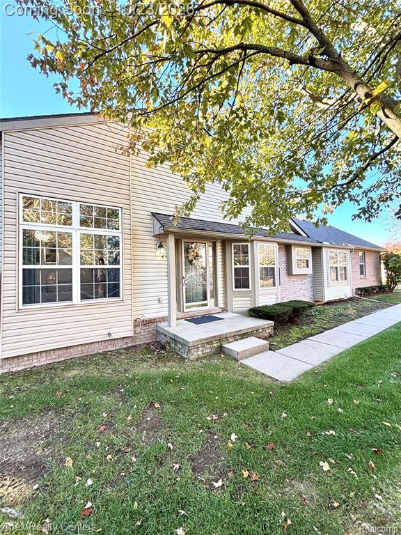 41222 Bermuda Drive, Sterling Heights, MI 48314