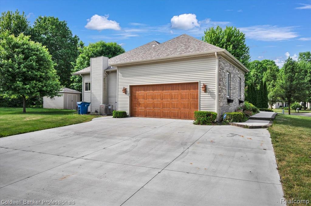 604 Carriage Way, Davison, MI 48423 — Photo 28