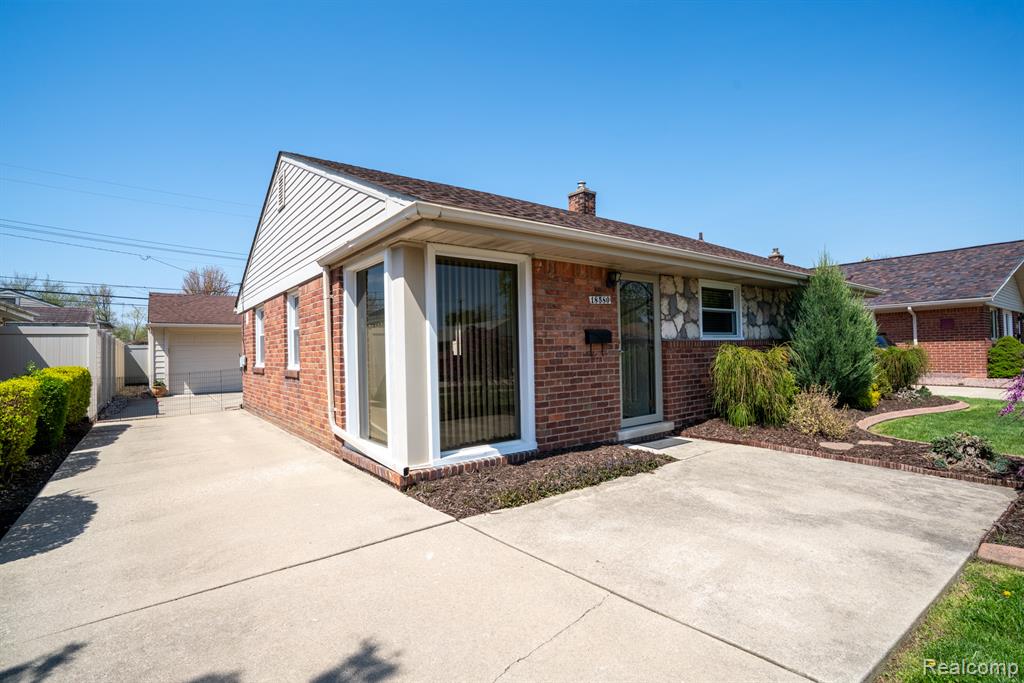 18580 Marsha Street, Riverview, MI 48193 — Photo 4
