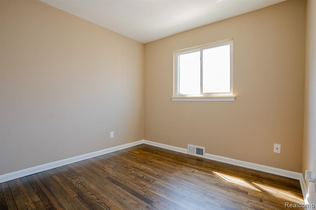 7431 ANNA Avenue, Warren, MI 48092 — Photo 13