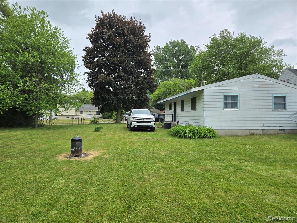 3433 W Mott Avenue, Flint, MI 48504 — Photo 4