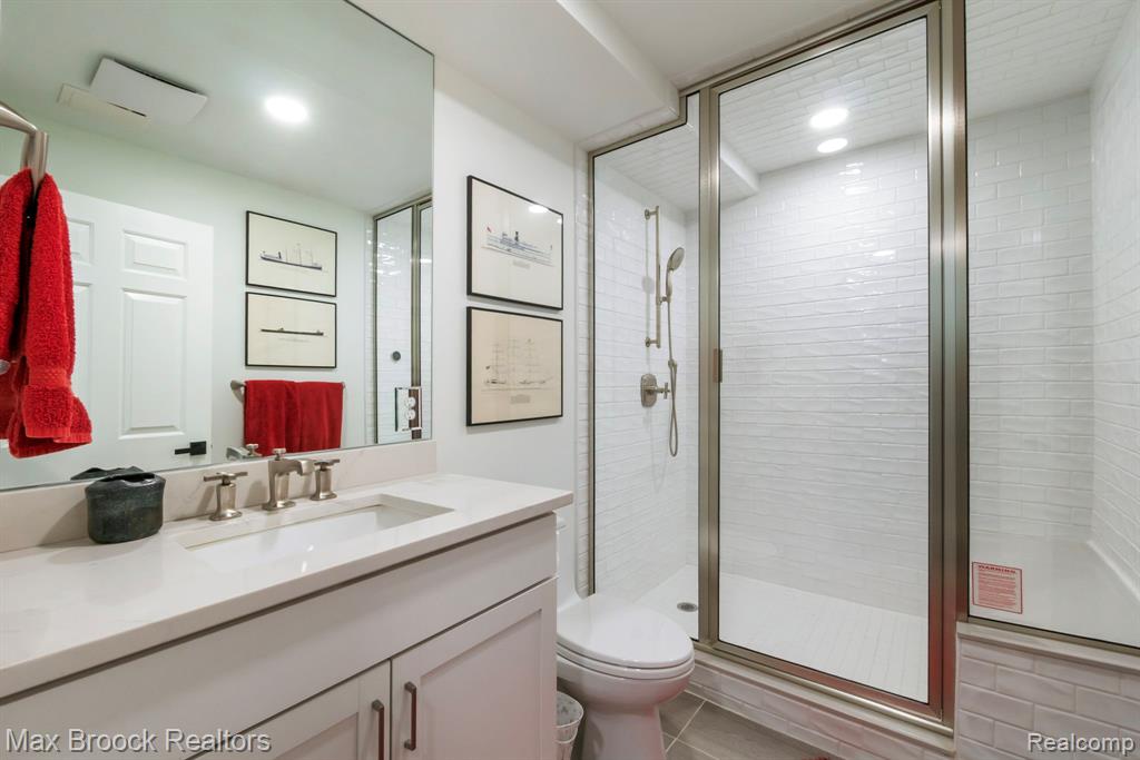 3828 PINE LAKE KNOLL Drive, West Bloomfield, MI 48324 — Photo 59