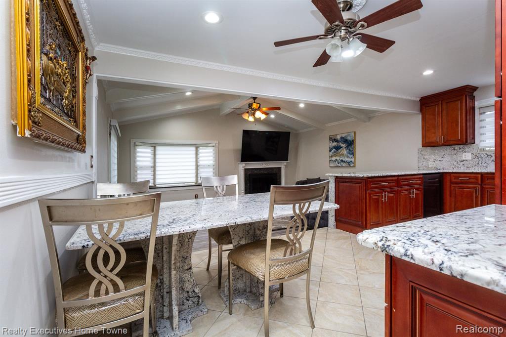 39654 EDGEMONT Drive, Sterling Heights, MI 48310 — Photo 10