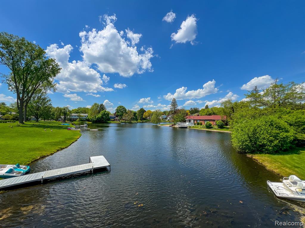 5886 SUTTERS Lane, Bloomfield Hills, MI 48301 — Photo 27