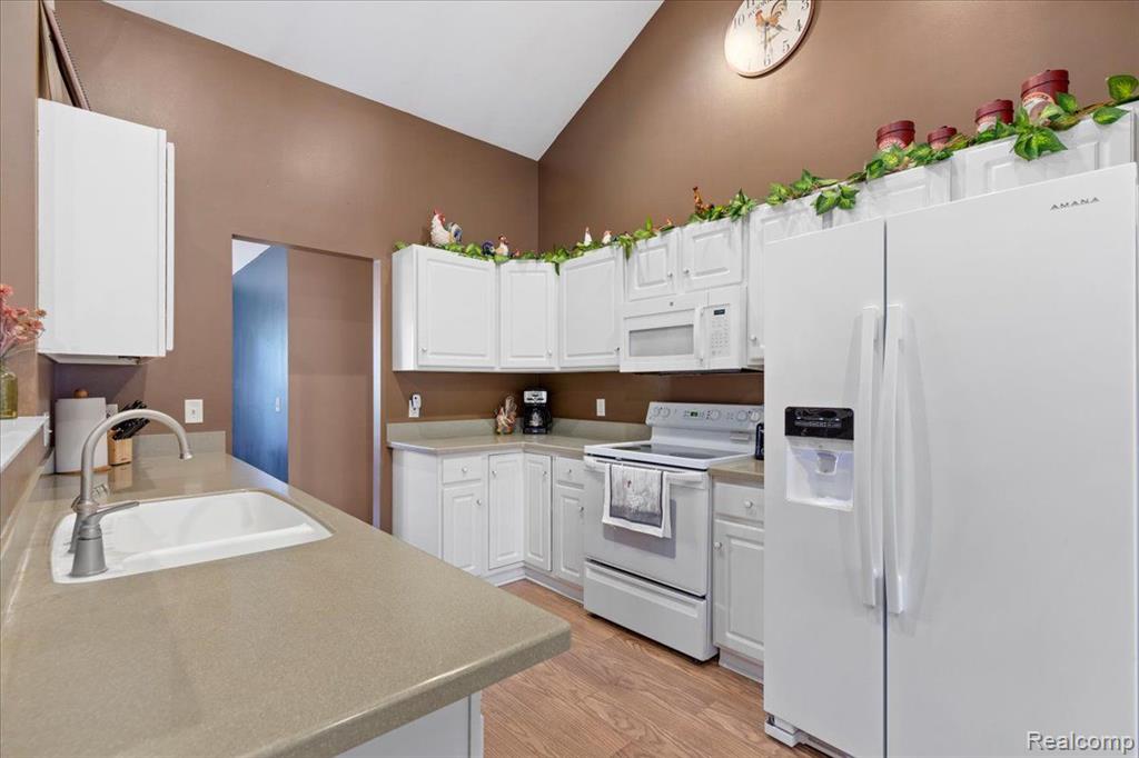 100 JAMESTOWN Drive, Metamora, MI 48455 — Photo 10