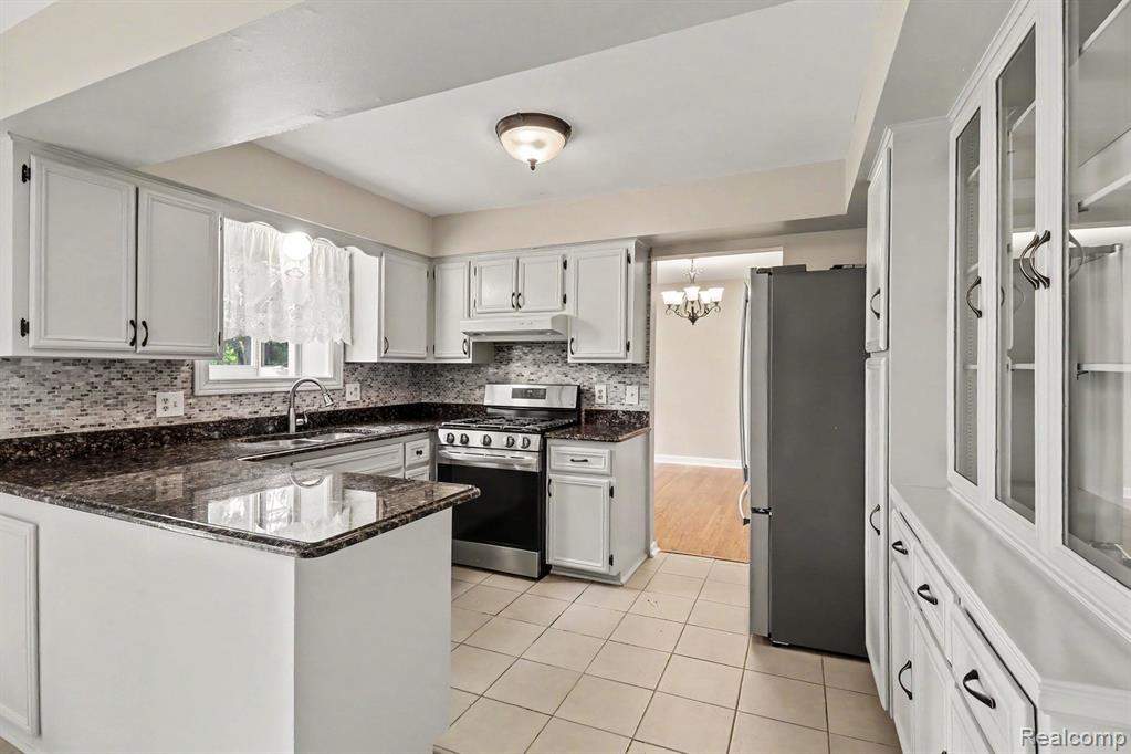 40855 Jellico Drive, Sterling Heights, MI 48313 — Photo 7