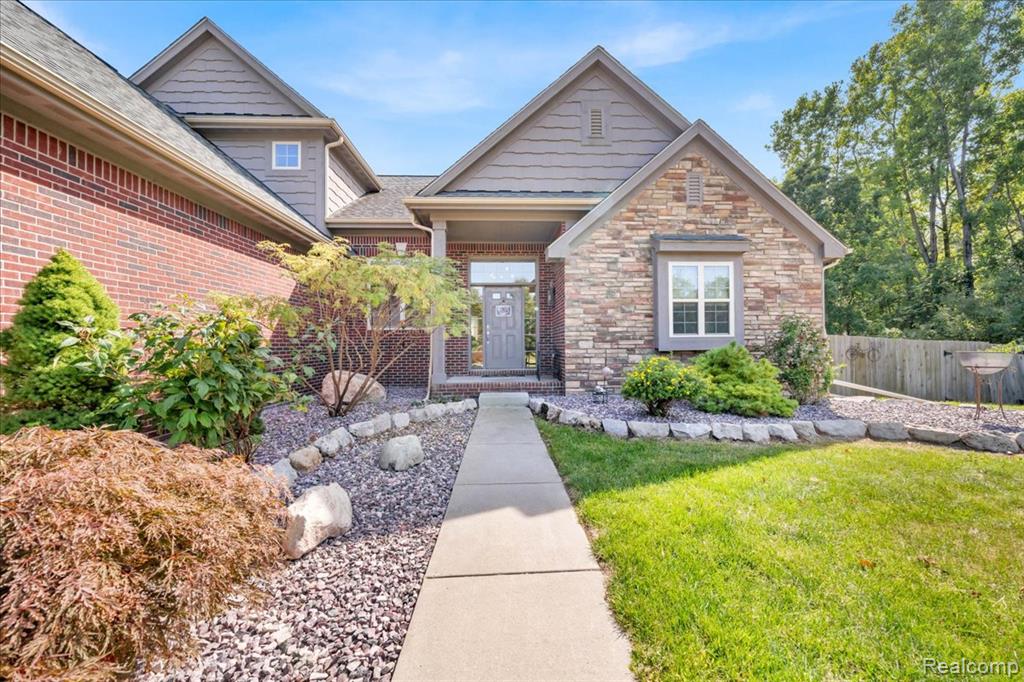 5820 Sherwood Road, Oxford, MI 48371 — front exterior