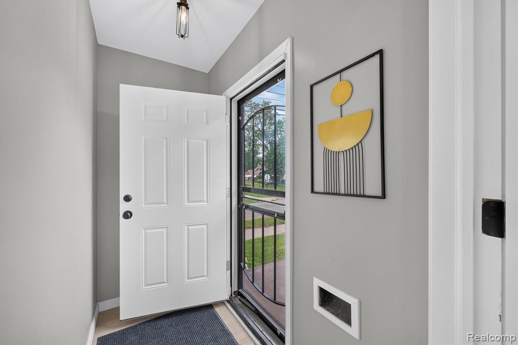 19391 Sussex Street, Detroit, MI 48235 — Photo 2