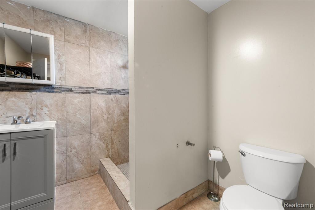 19371 Monica Street, Detroit, MI 48221 — Photo 43